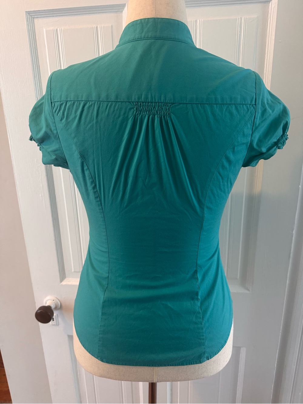 Express Ruffle-Front Short Sleeve Button-Down Blouse, size XS - Picture 4 of 8